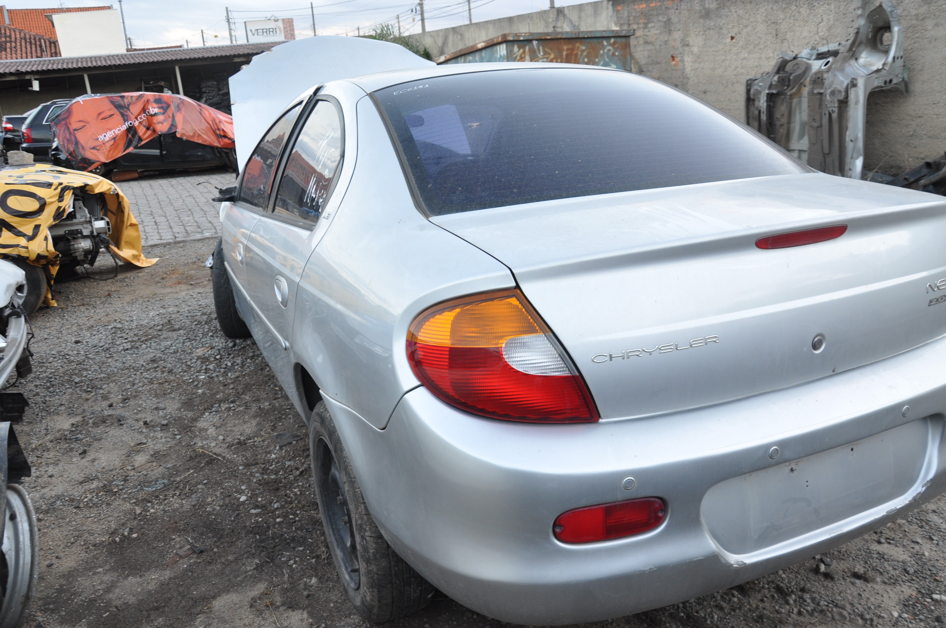 Chrysler neon 2001